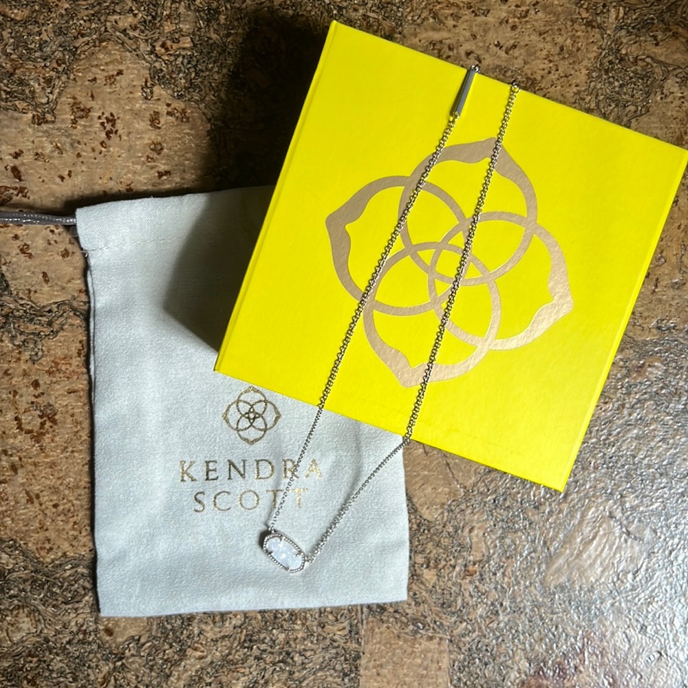 KENDRA SCOTT NECKLACE